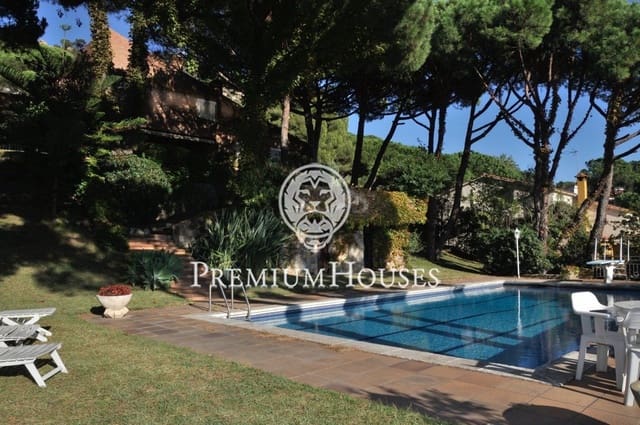 9 soverom Villa til salgs i Cabrils med svømmebasseng garasje - € 2 250 000 (Ref: 9400927)