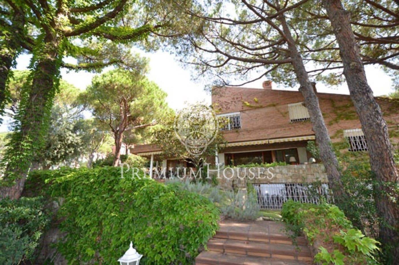 9 chambre Villa/Maison à vendre à Cabrils avec piscine garage - 2 250 000 € (Ref: 9400927)