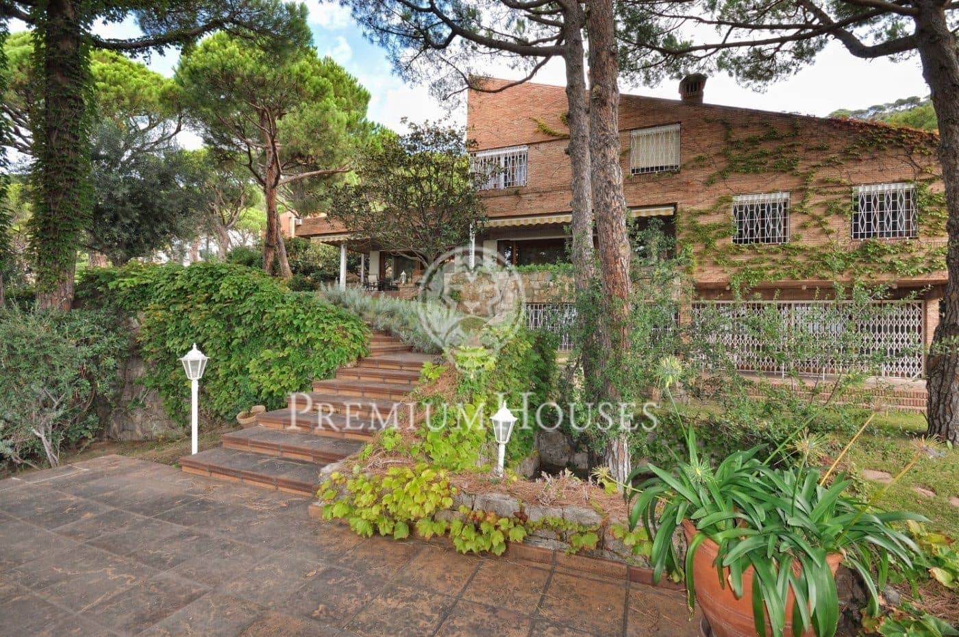 9 chambre Villa/Maison à vendre à Cabrils avec piscine garage - 2 250 000 € (Ref: 9400927)