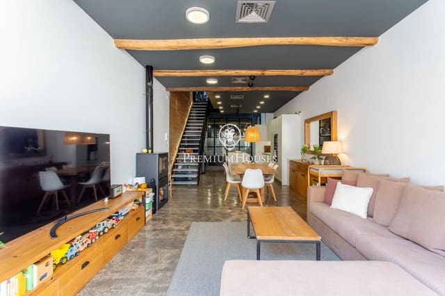 3 chambre Maison de Ville à vendre à Mataró avec garage - 815 000 € (Ref: 9411236)