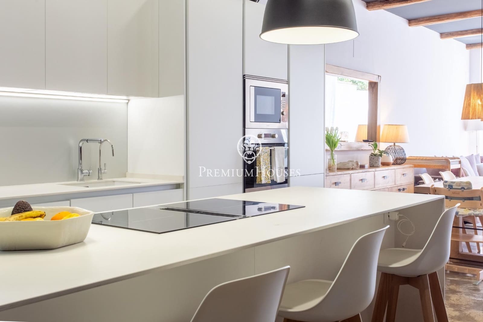 3 bedroom Townhouse for sale in Mataro with garage - € 815,000 (Ref: 9411236)