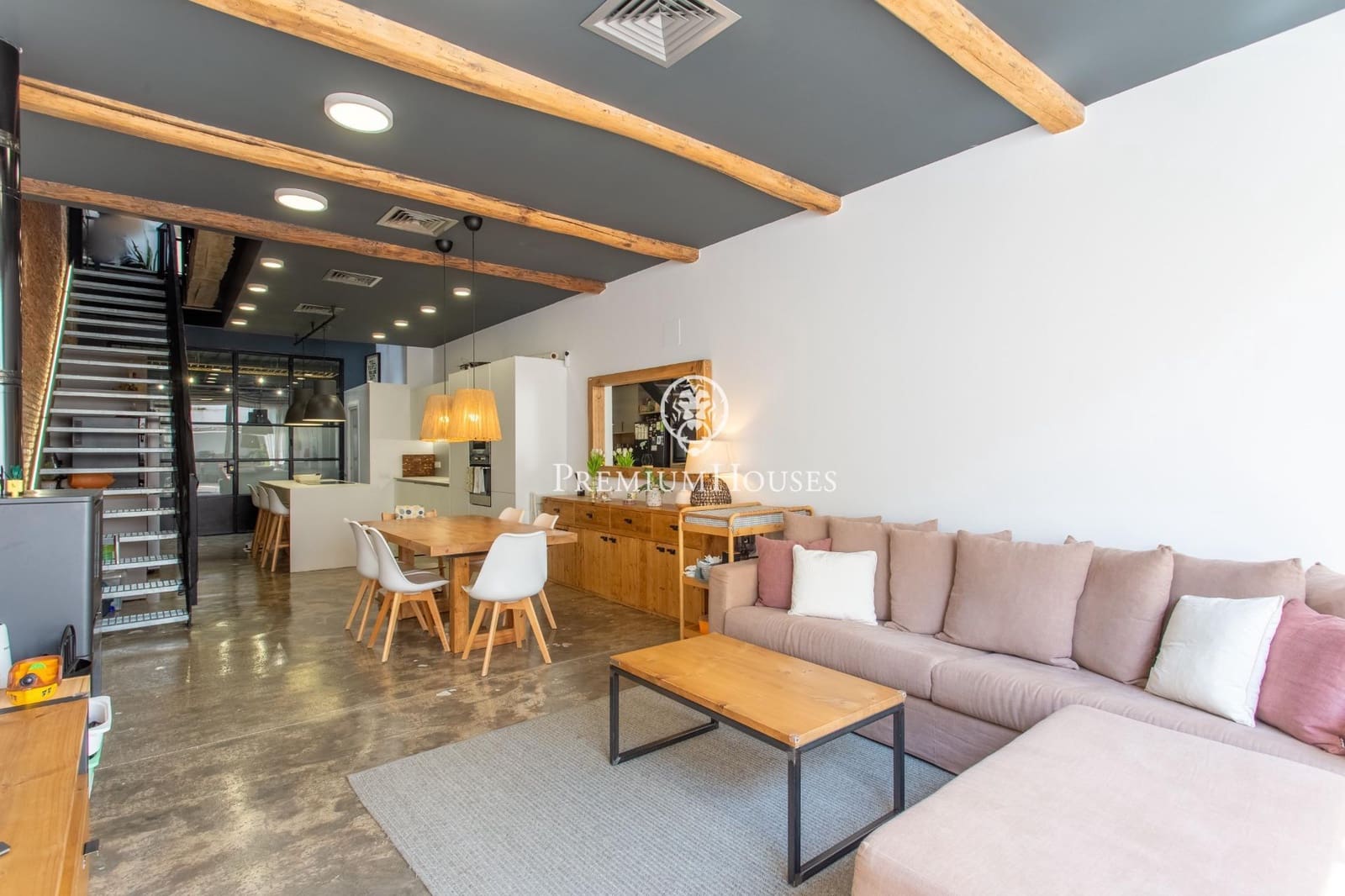 3 bedroom Townhouse for sale in Mataro with garage - € 815,000 (Ref: 9411236)