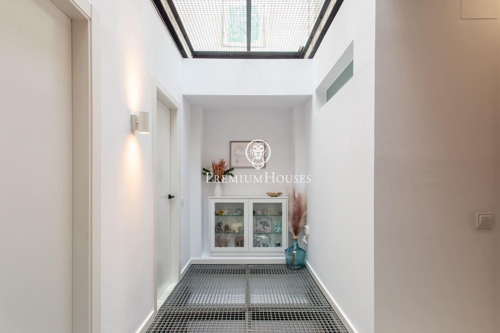 3 bedroom Townhouse for sale in Mataro with garage - € 815,000 (Ref: 9411236)