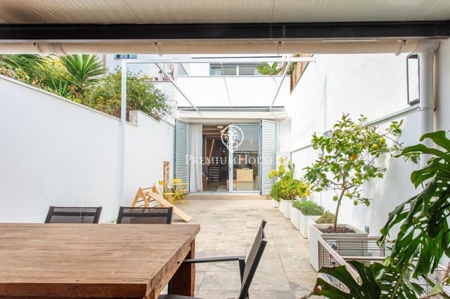 3 chambre Maison de Ville à vendre à Mataró avec garage - 815 000 € (Ref: 9411236)