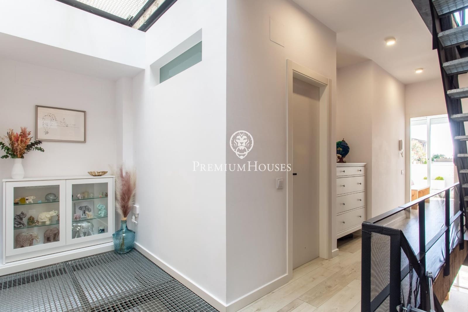 3 bedroom Townhouse for sale in Mataro with garage - € 815,000 (Ref: 9411236)