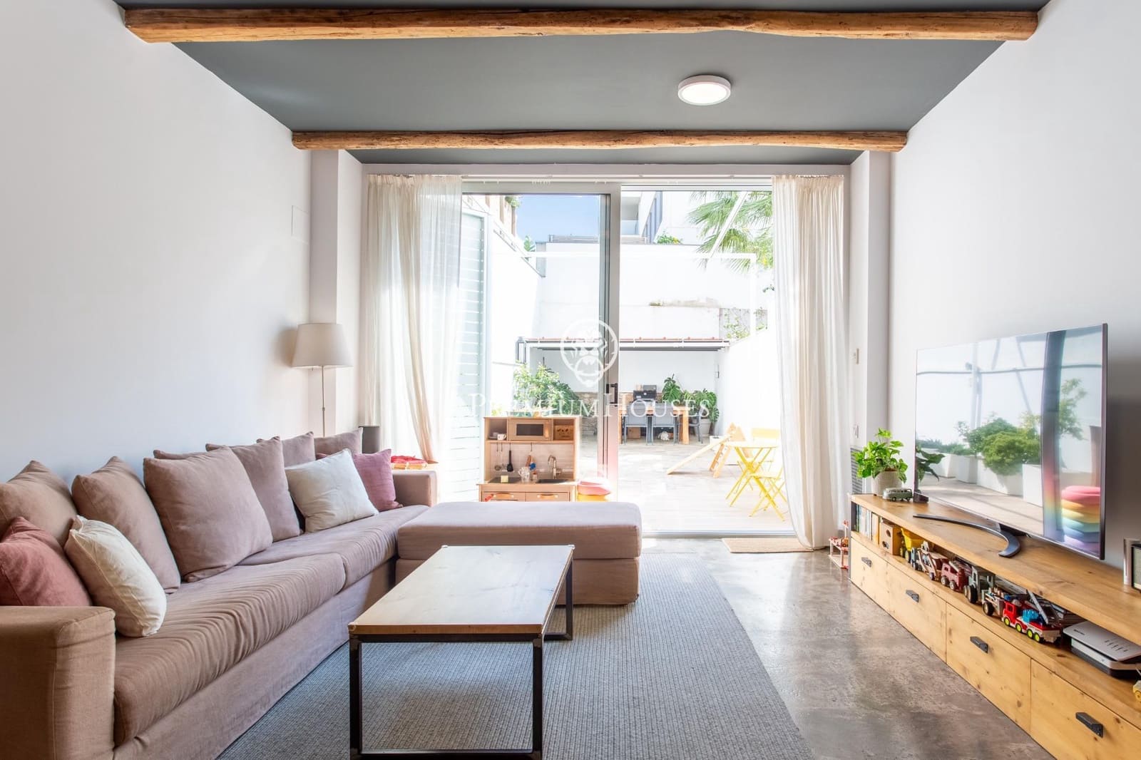 3 bedroom Townhouse for sale in Mataro with garage - € 815,000 (Ref: 9411236)