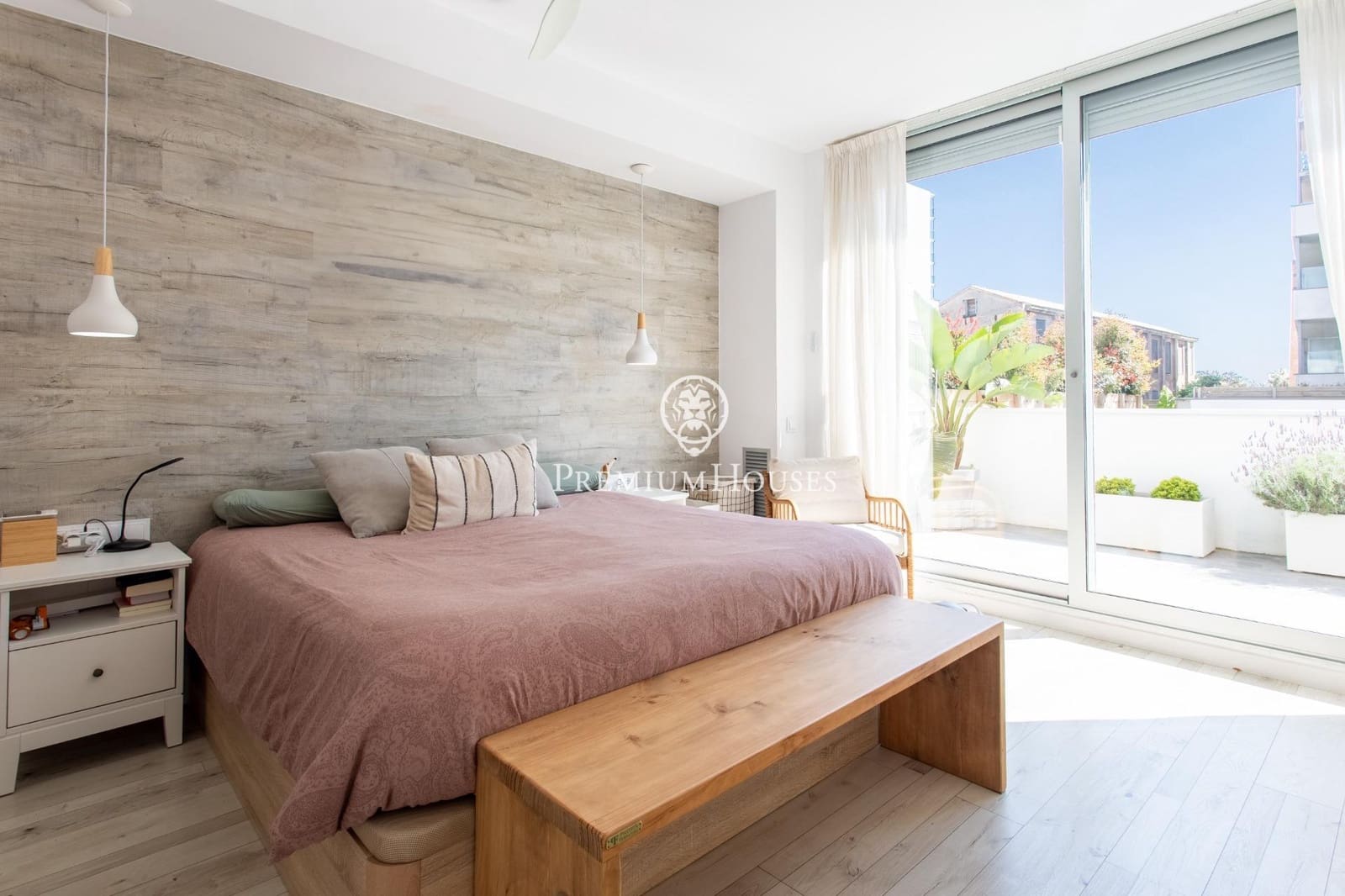 3 bedroom Townhouse for sale in Mataro with garage - € 815,000 (Ref: 9411236)