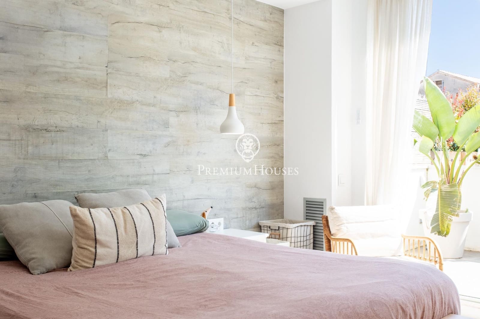 3 bedroom Townhouse for sale in Mataro with garage - € 815,000 (Ref: 9411236)