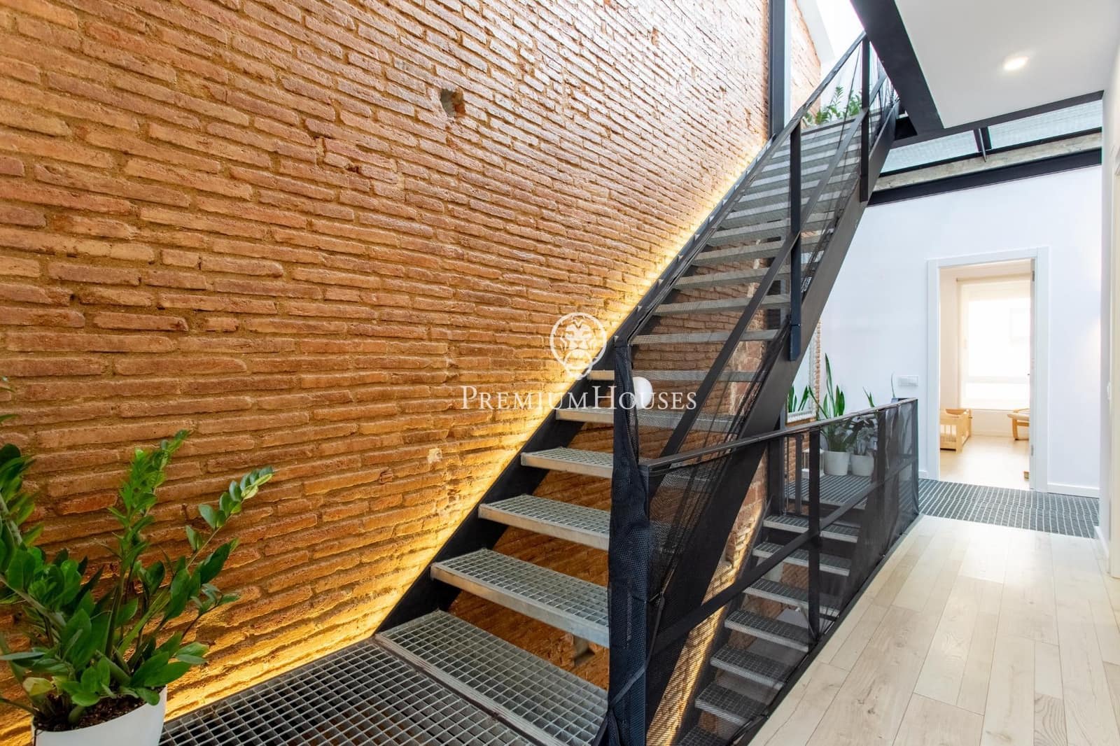 3 bedroom Townhouse for sale in Mataro with garage - € 815,000 (Ref: 9411236)