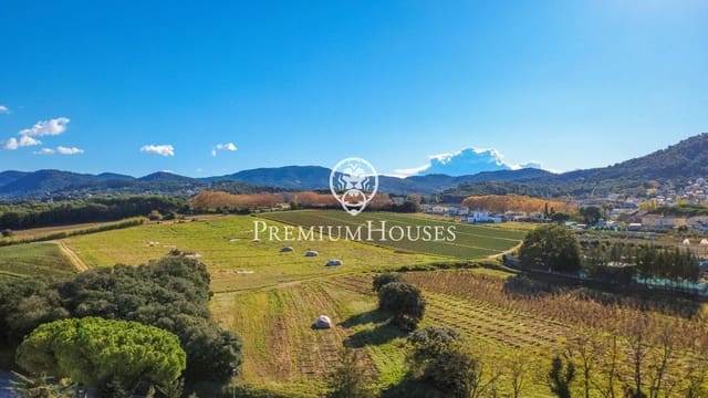 8 slaapkamer Villa te koop in Montornès del Vallès met zwembad garage - € 1.200.000 (Ref: 9411237)