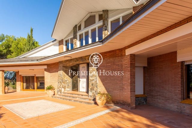 8 slaapkamer Villa te koop in Montornès del Vallès met zwembad garage - € 1.200.000 (Ref: 9411237)