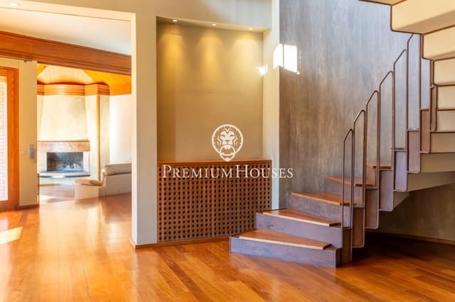 8 slaapkamer Villa te koop in Montornès del Vallès met zwembad garage - € 1.200.000 (Ref: 9411237)