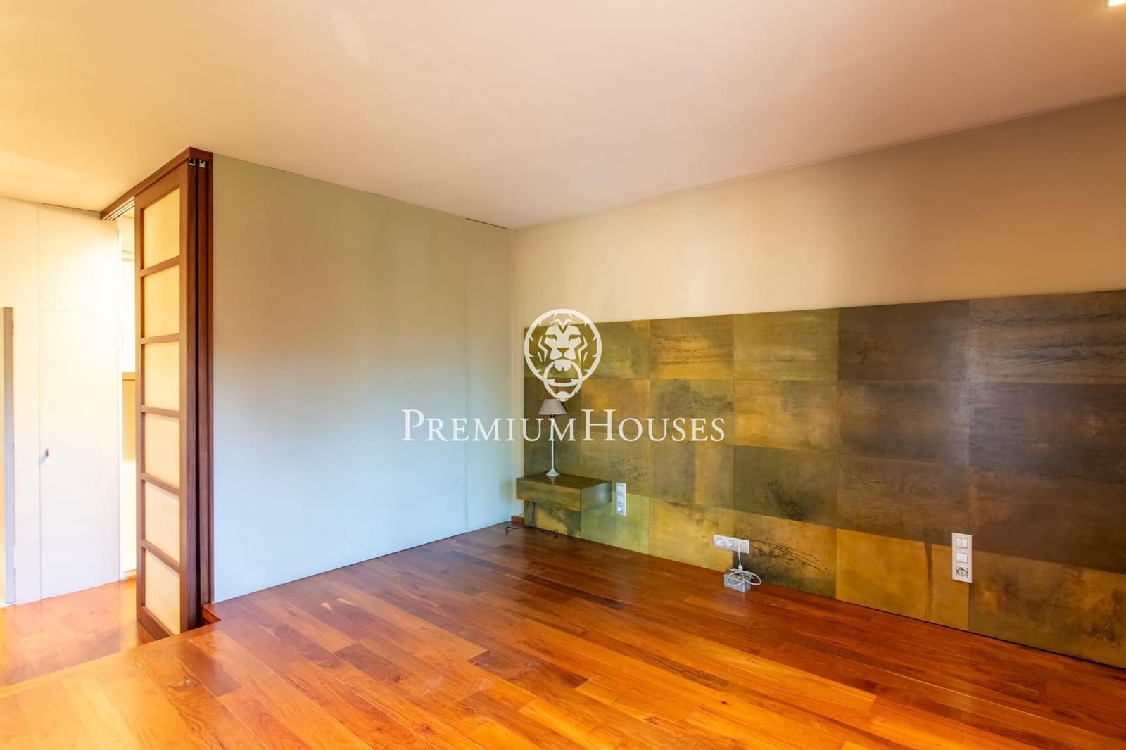 8 slaapkamer Villa te koop in Montornes del Valles met zwembad garage - € 1.200.000 (Ref: 9411237)