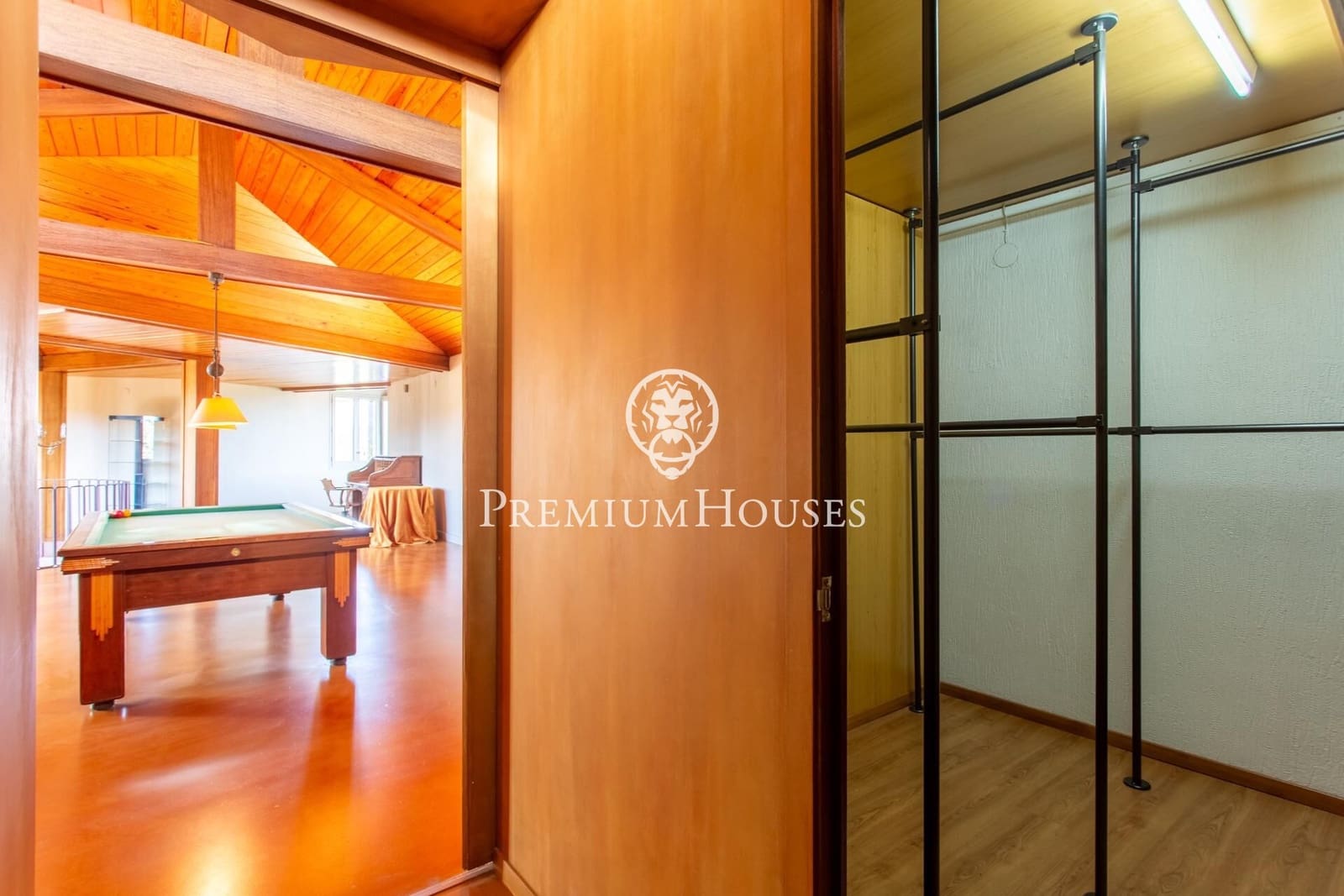 8 slaapkamer Villa te koop in Montornes del Valles met zwembad garage - € 1.200.000 (Ref: 9411237)