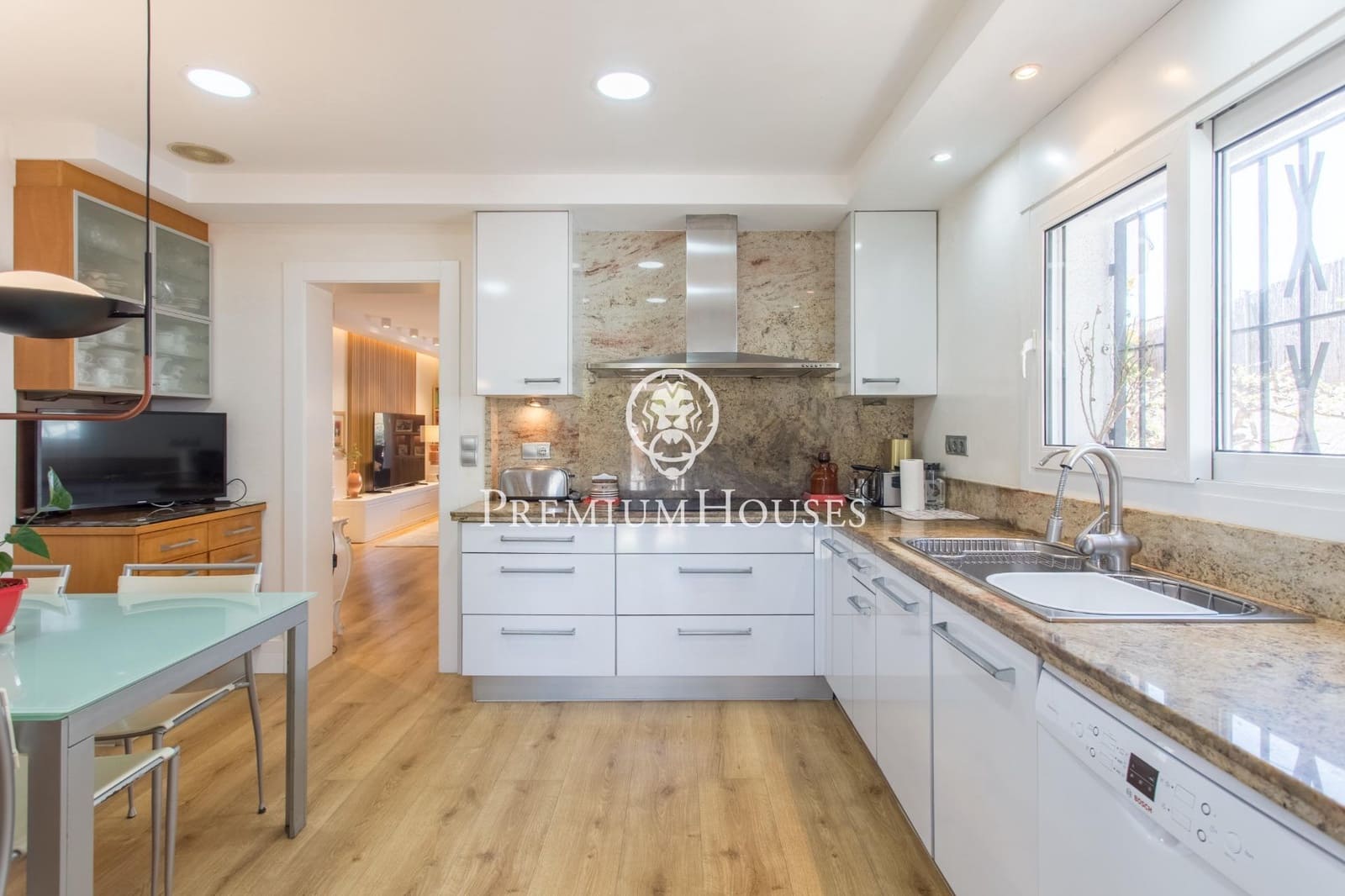 5 soverom Villa til salgs i El Masnou med svømmebasseng garasje - € 1 395 000 (Ref: 9414085)