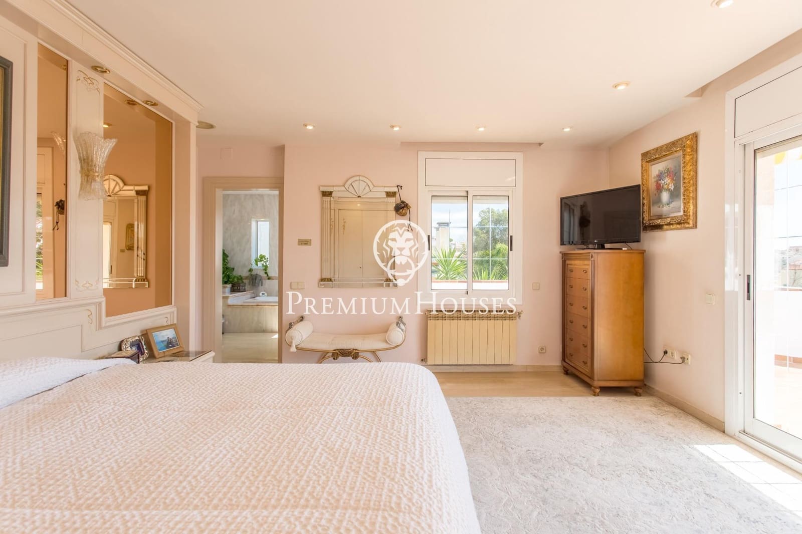 5 soverom Villa til salgs i El Masnou med svømmebasseng garasje - € 1 395 000 (Ref: 9414085)