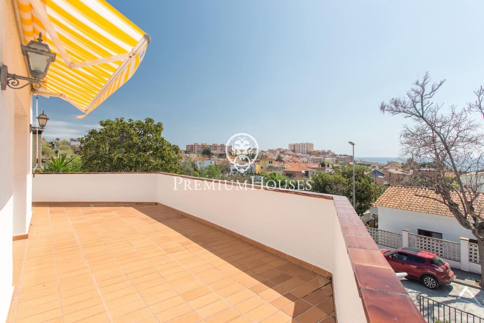 5 soverom Villa til salgs i El Masnou med svømmebasseng garasje - € 1 395 000 (Ref: 9414085)