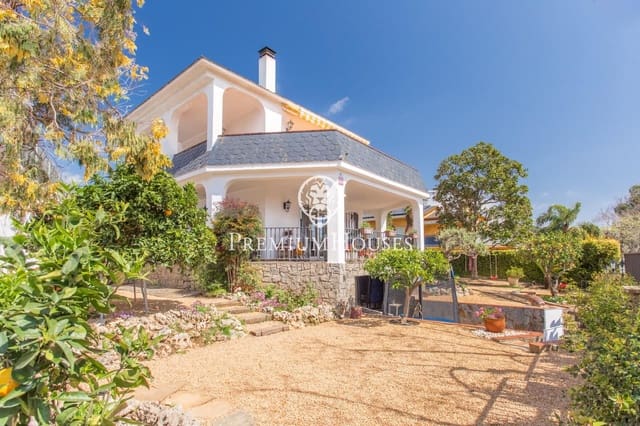 5 soverom Villa til salgs i El Masnou med svømmebasseng garasje - € 1 395 000 (Ref: 9414085)