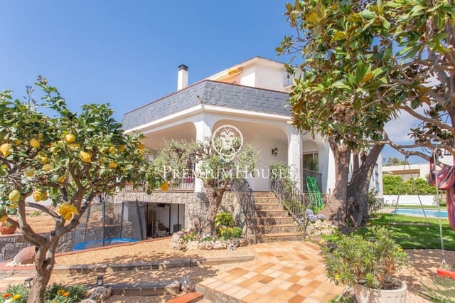 5 soverom Villa til salgs i El Masnou med svømmebasseng garasje - € 1 395 000 (Ref: 9414085)