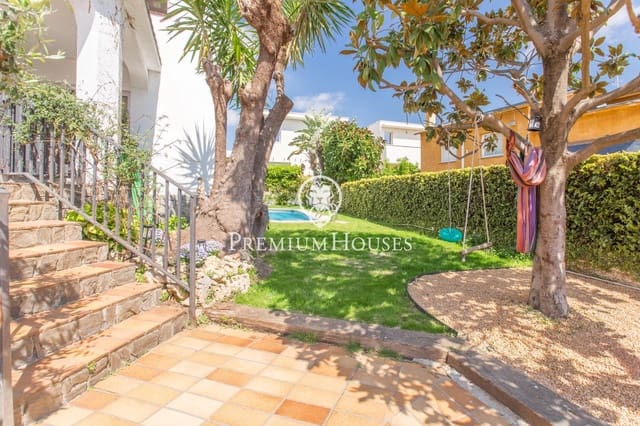 5 soverom Villa til salgs i El Masnou med svømmebasseng garasje - € 1 395 000 (Ref: 9414085)