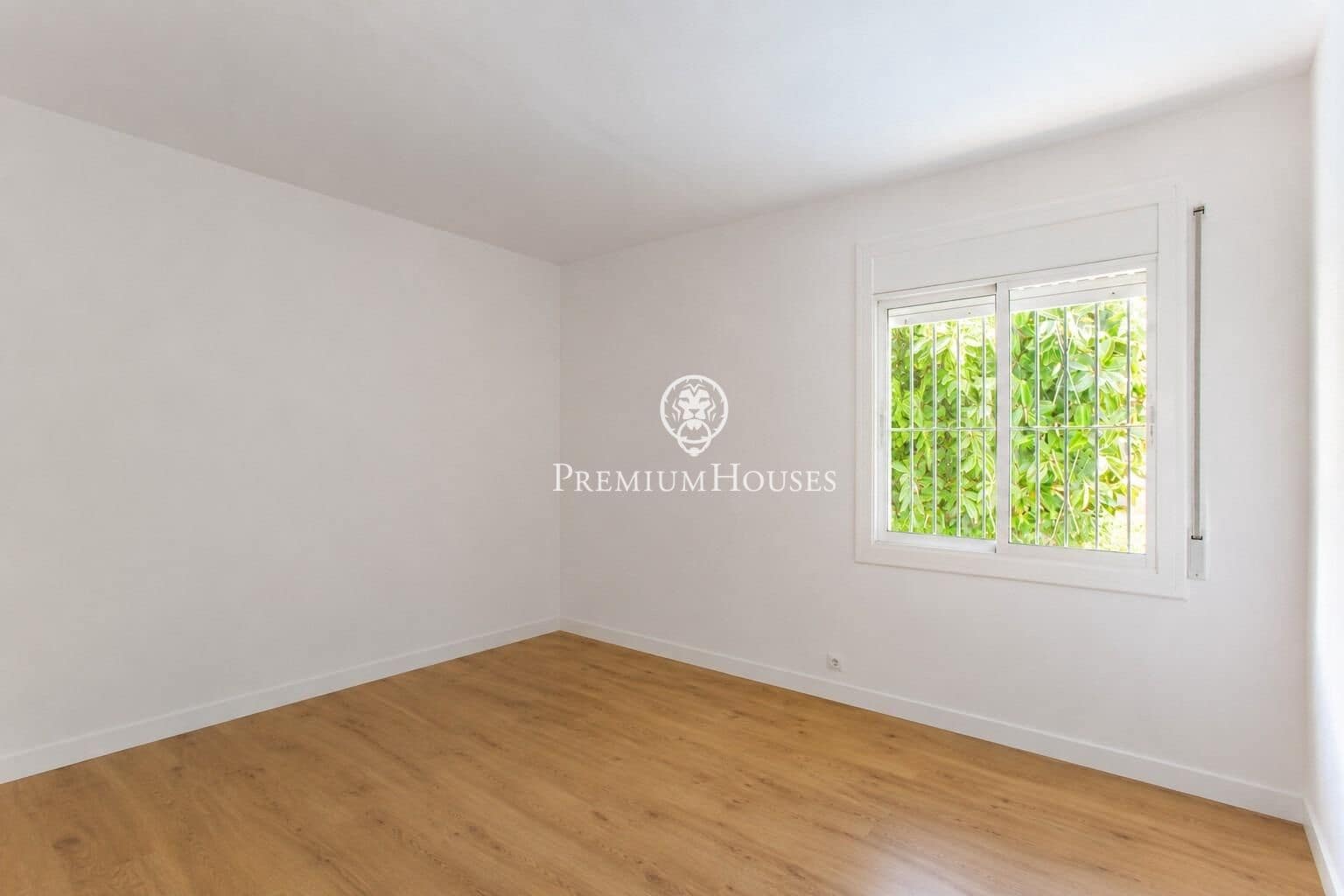 5 soverom Villa til salgs i El Masnou med svømmebasseng garasje - € 1 290 000 (Ref: 9414085)