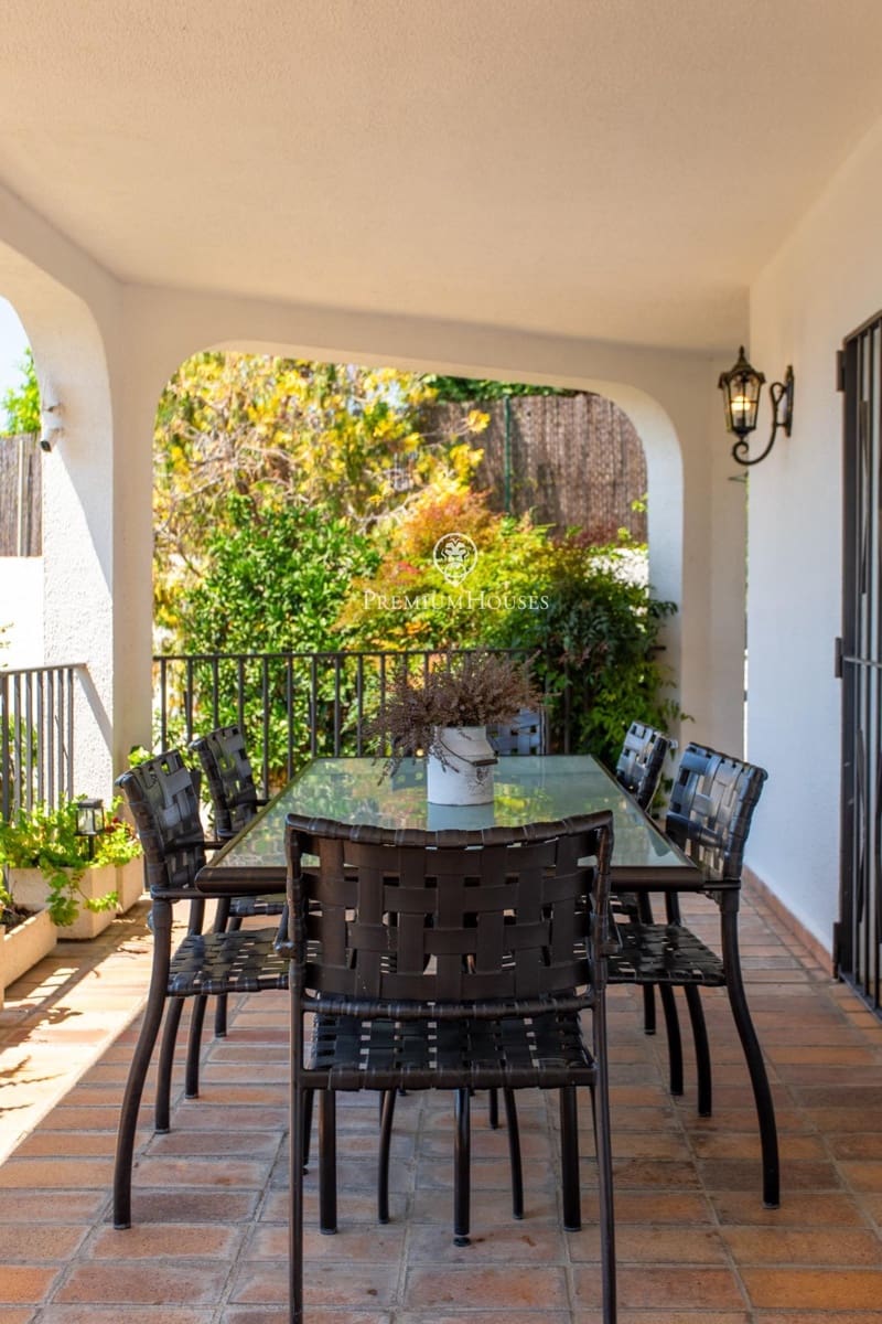 5 soverom Villa til salgs i El Masnou med svømmebasseng garasje - € 1 290 000 (Ref: 9414085)