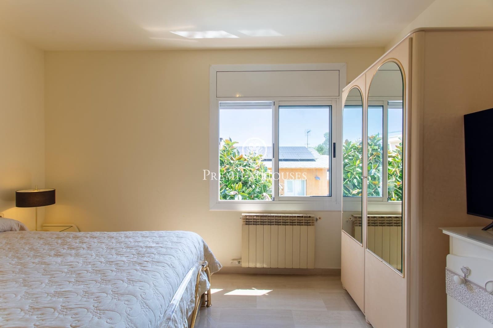 5 soverom Villa til salgs i El Masnou med svømmebasseng garasje - € 1 290 000 (Ref: 9414085)