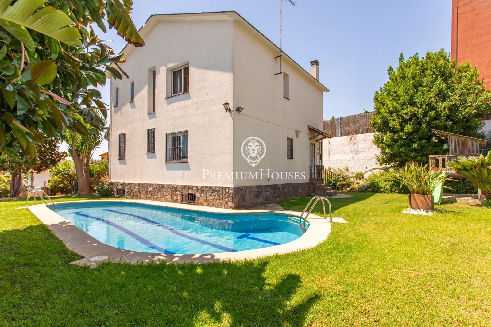 5 soverom Villa til salgs i El Masnou med svømmebasseng garasje - € 1 290 000 (Ref: 9414085)