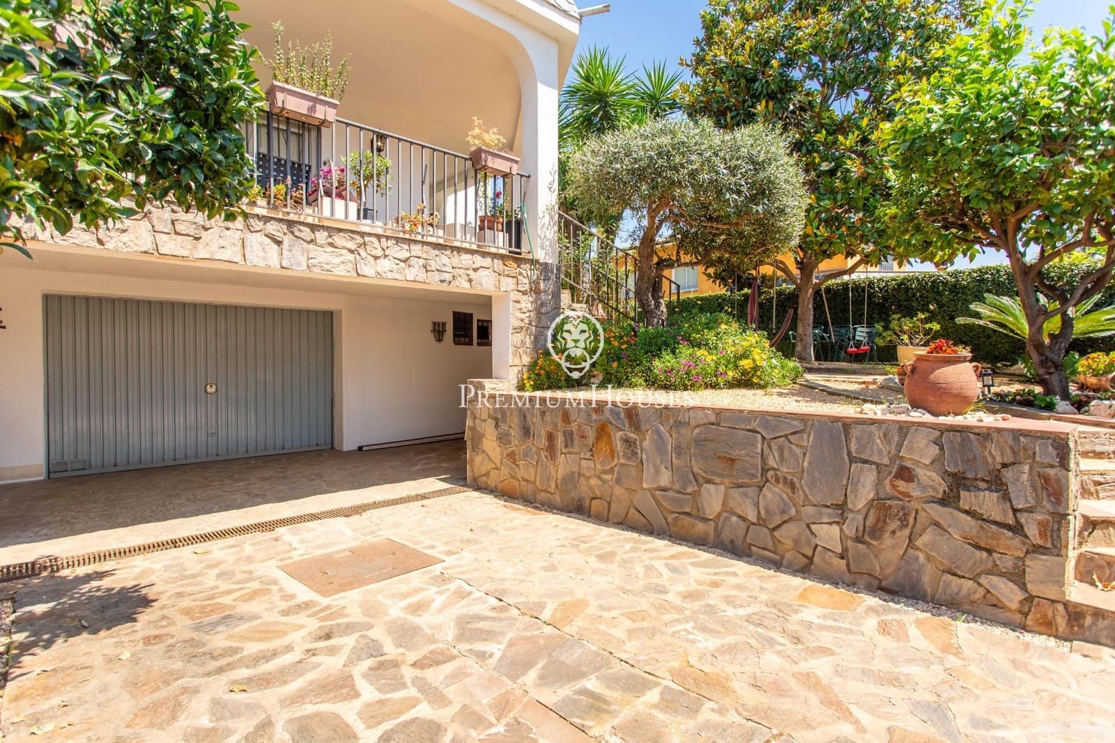 5 soverom Villa til salgs i El Masnou med svømmebasseng garasje - € 1 290 000 (Ref: 9414085)