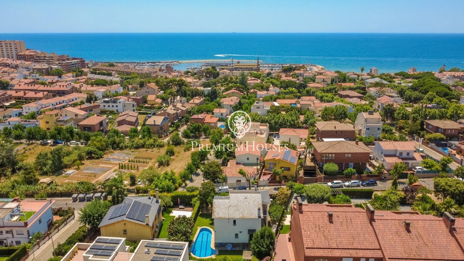 5 soverom Villa til salgs i El Masnou med svømmebasseng garasje - € 1 290 000 (Ref: 9414085)