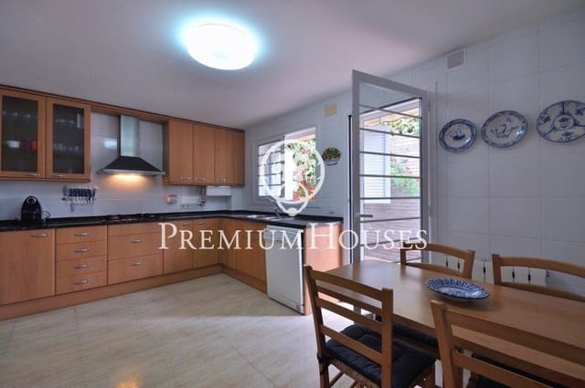 4 soveværelse Villa til salg i Cabrera de Mar med swimmingpool garage - € 845.000 (Ref: 9419743)