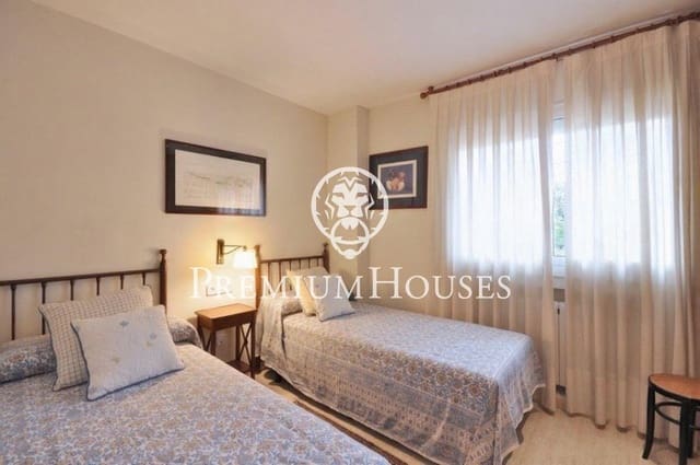 4 soveværelse Villa til salg i Cabrera de Mar med swimmingpool garage - € 845.000 (Ref: 9419743)