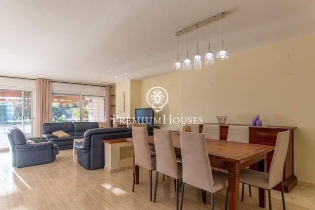 4 soveværelse Villa til salg i Cabrera de Mar med swimmingpool garage - € 845.000 (Ref: 9419743)