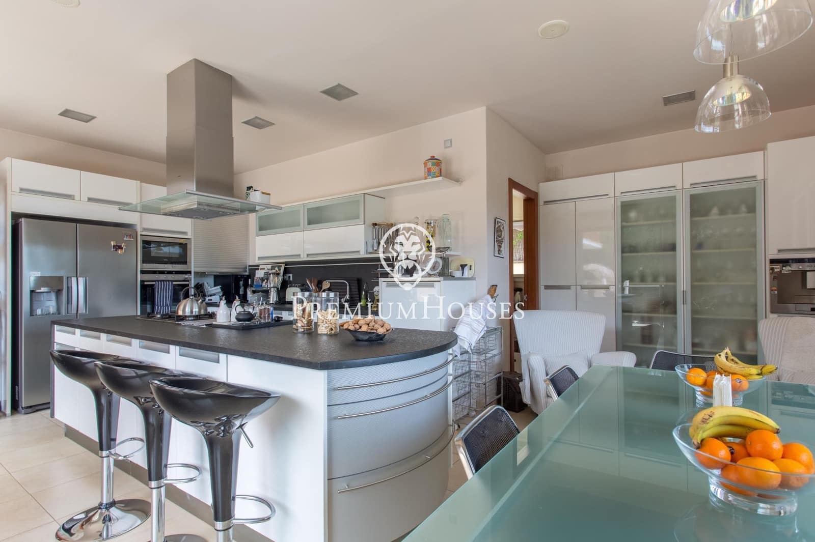 5 soverom Villa til salgs i Vallromanes med svømmebasseng garasje - € 1 900 000 (Ref: 9427204)