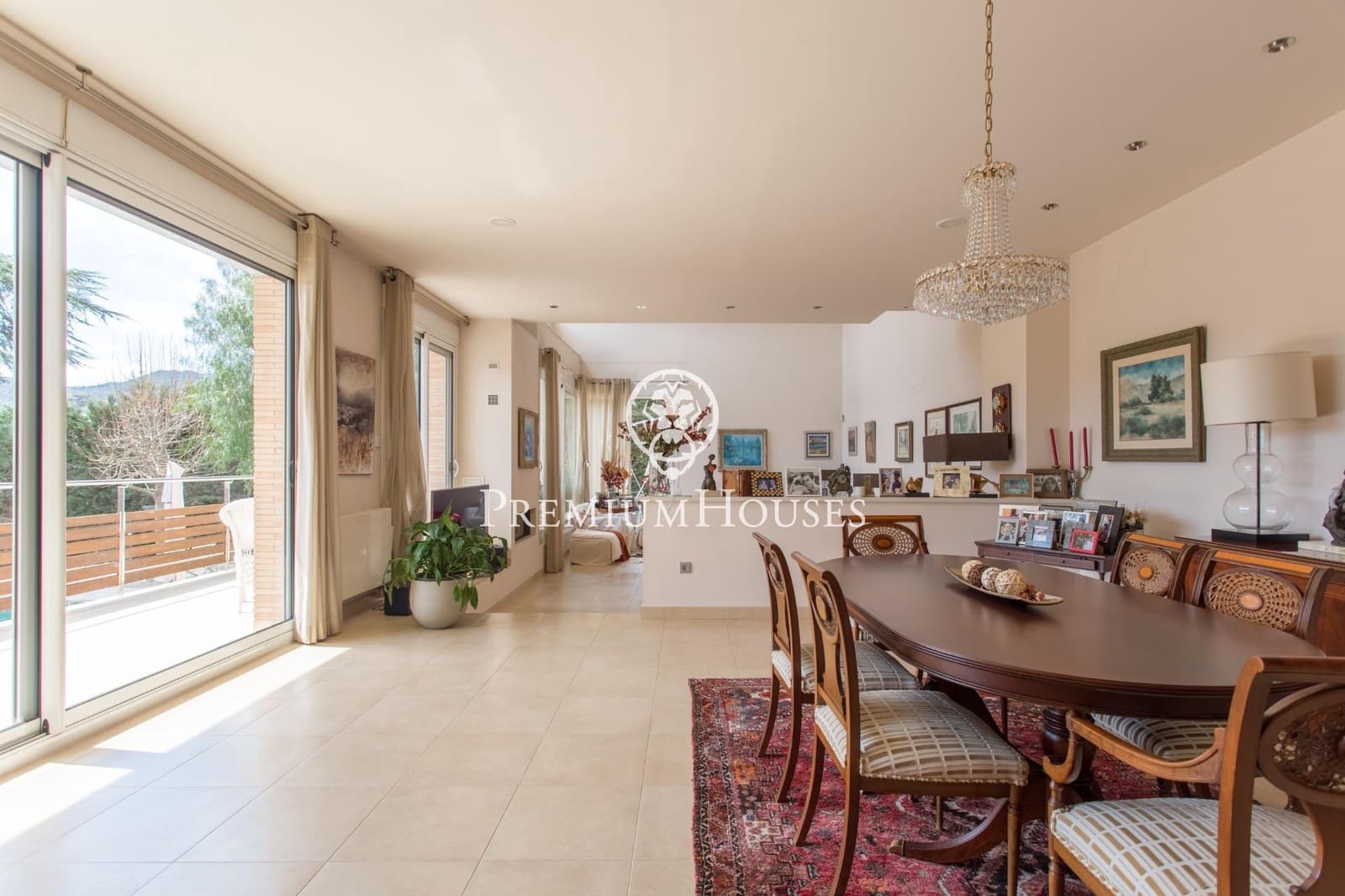 5 soverom Villa til salgs i Vallromanes med svømmebasseng garasje - € 1 900 000 (Ref: 9427204)