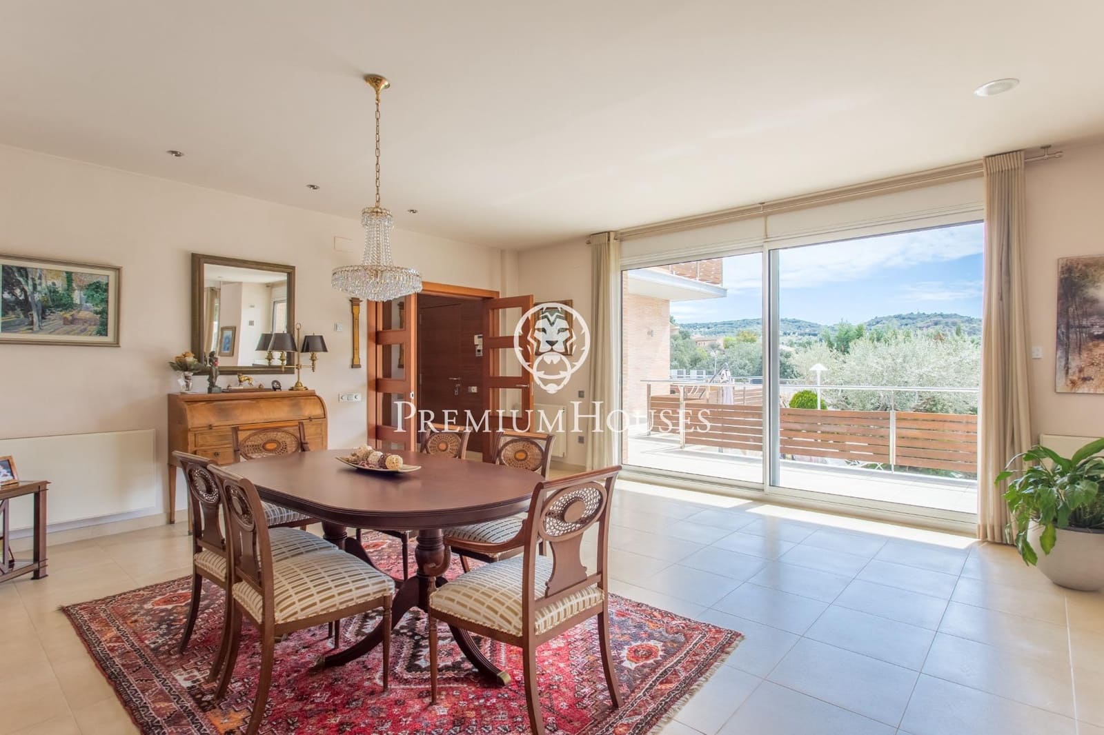 5 soverom Villa til salgs i Vallromanes med svømmebasseng garasje - € 1 900 000 (Ref: 9427204)