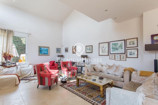 5 soverom Villa til salgs i Vallromanes med svømmebasseng garasje - € 1 900 000 (Ref: 9427204)