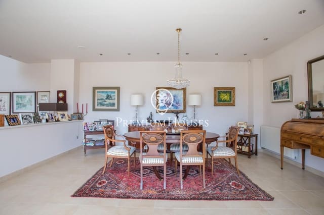 5 soverom Villa til salgs i Vallromanes med svømmebasseng garasje - € 1 900 000 (Ref: 9427204)