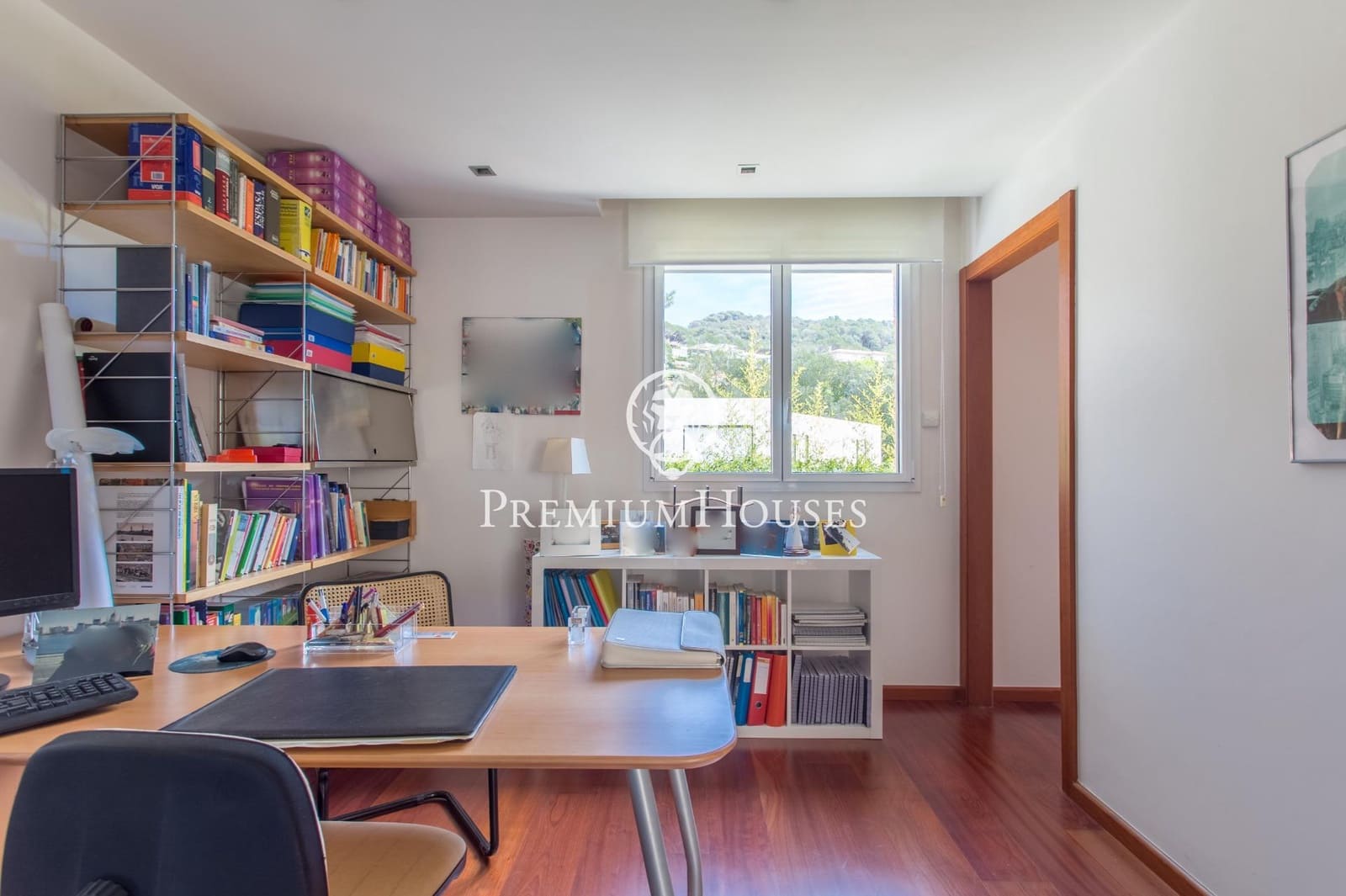 5 soverom Villa til salgs i Vallromanes med svømmebasseng garasje - € 1 900 000 (Ref: 9427204)