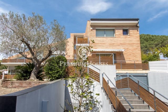 5 soverom Villa til salgs i Vallromanes med svømmebasseng garasje - € 1 900 000 (Ref: 9427204)