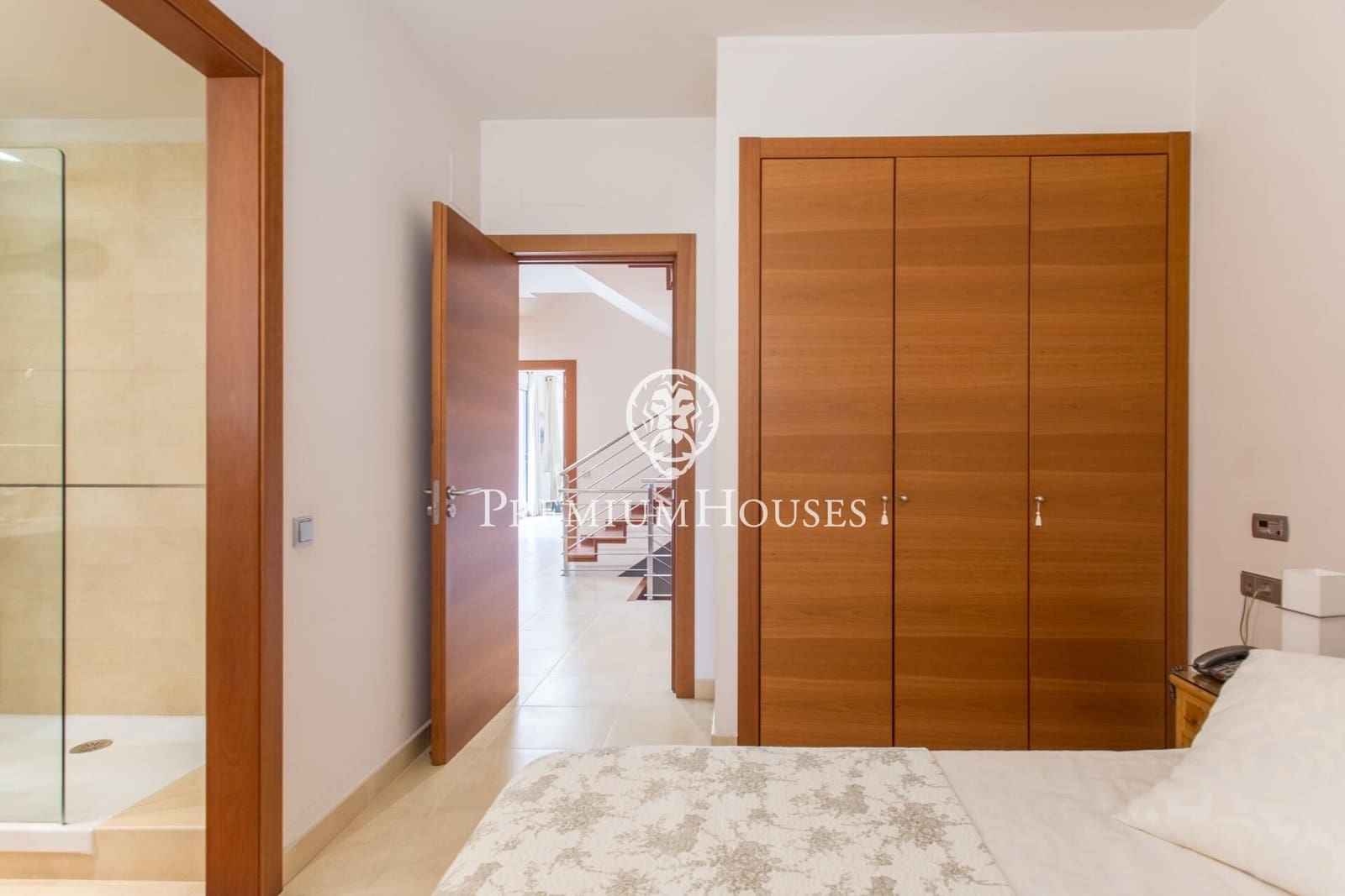 5 soverom Villa til salgs i Vallromanes med svømmebasseng garasje - € 1 900 000 (Ref: 9427204)