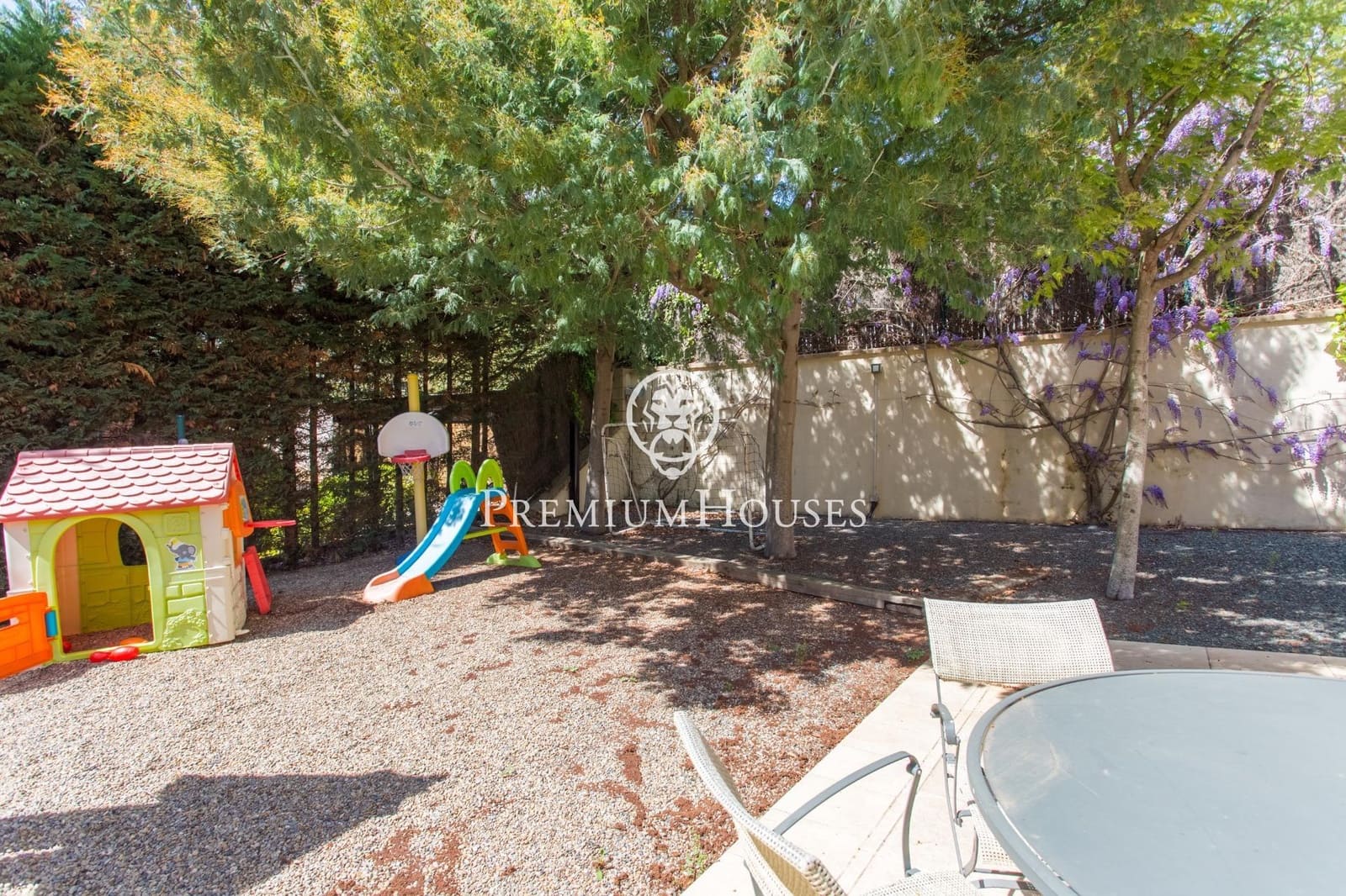 5 soverom Villa til salgs i Vallromanes med svømmebasseng garasje - € 1 900 000 (Ref: 9427204)