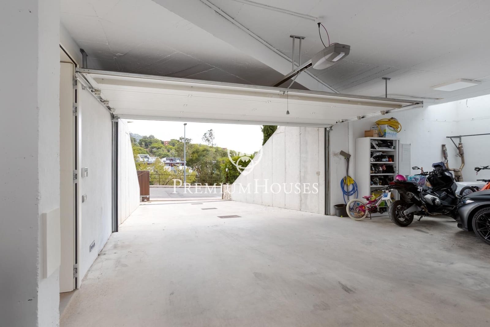 4 soveværelse Villa til salg i Teia med swimmingpool garage - € 2.500.000 (Ref: 9427205)