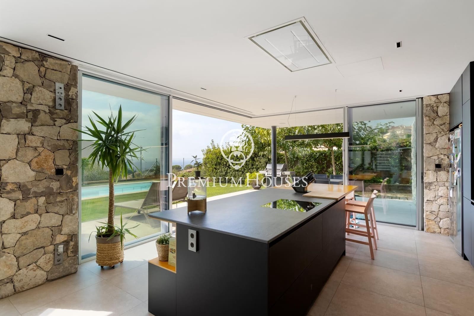 4 soveværelse Villa til salg i Teia med swimmingpool garage - € 2.500.000 (Ref: 9427205)