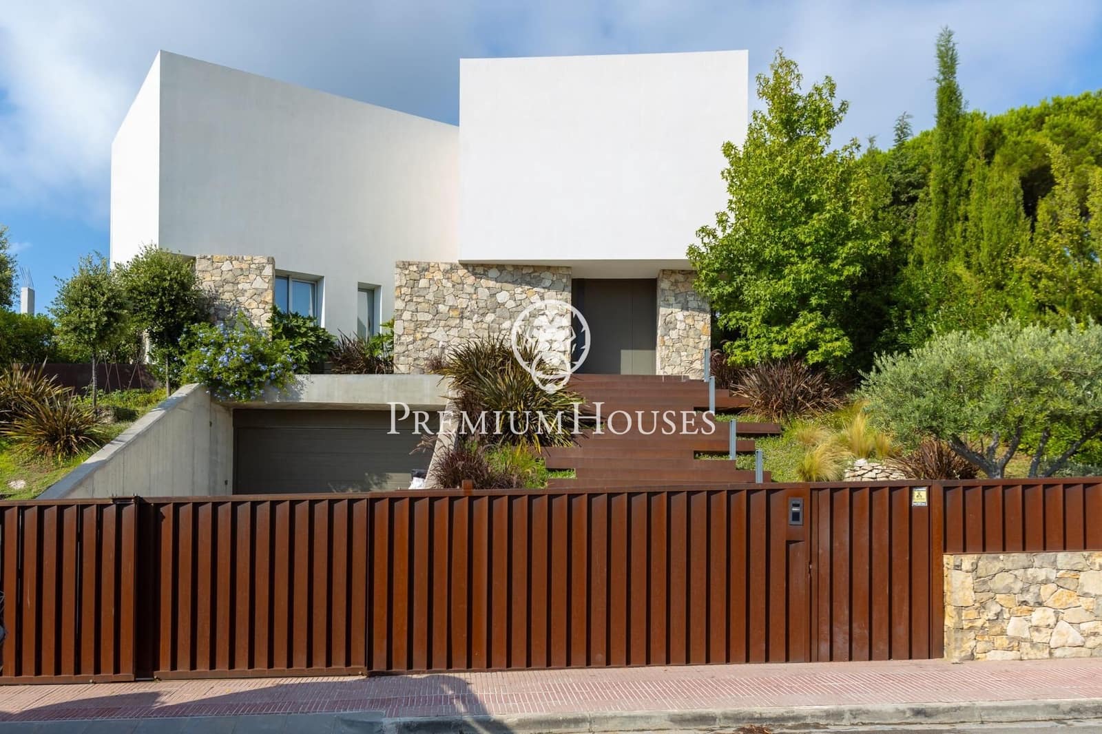 4 soveværelse Villa til salg i Teia med swimmingpool garage - € 2.500.000 (Ref: 9427205)