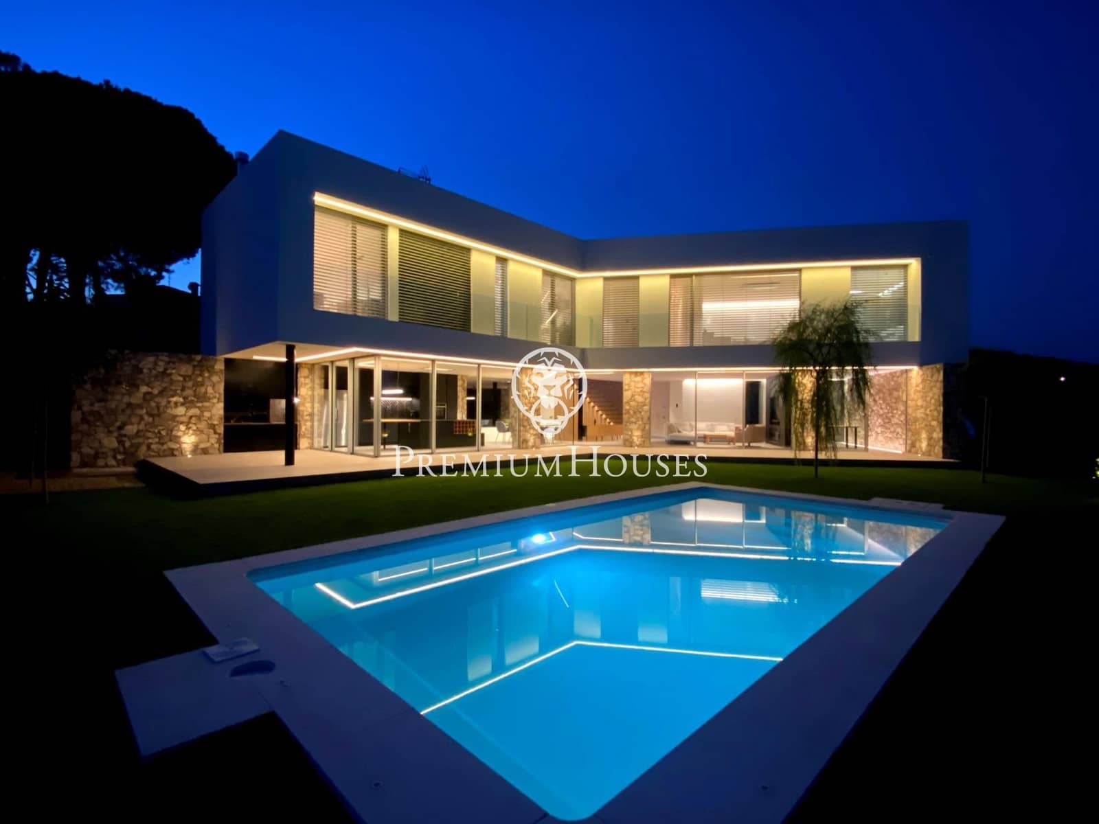 4 soveværelse Villa til salg i Teia med swimmingpool garage - € 2.500.000 (Ref: 9427205)