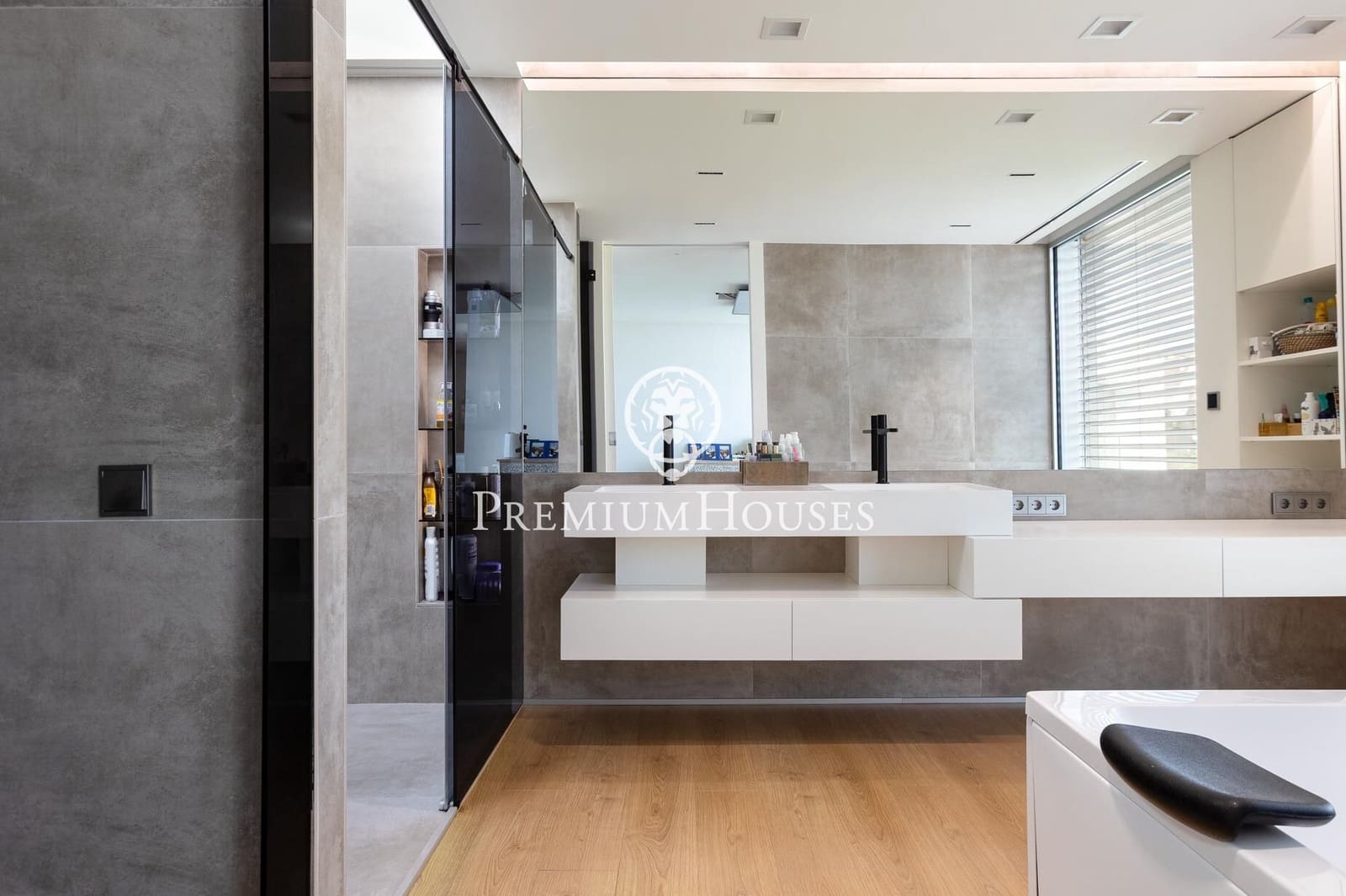 4 soveværelse Villa til salg i Teia med swimmingpool garage - € 2.500.000 (Ref: 9427205)