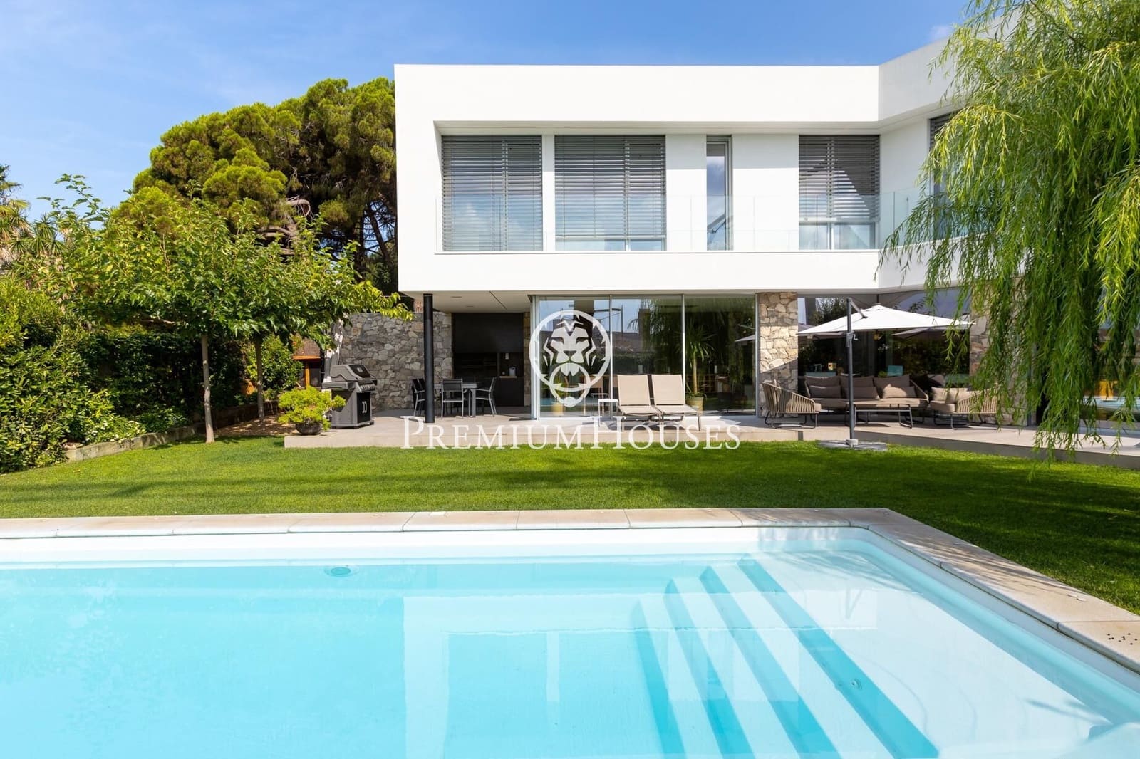 4 soveværelse Villa til salg i Teia med swimmingpool garage - € 2.500.000 (Ref: 9427205)