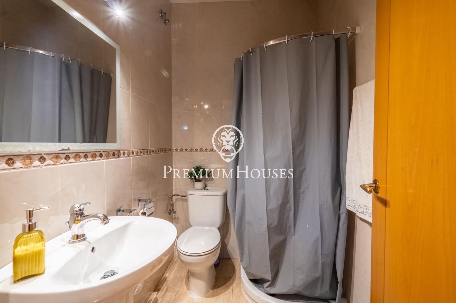 5 slaapkamer Villa te koop in Canet de Mar met zwembad garage - € 1.350.000 (Ref: 9436309)