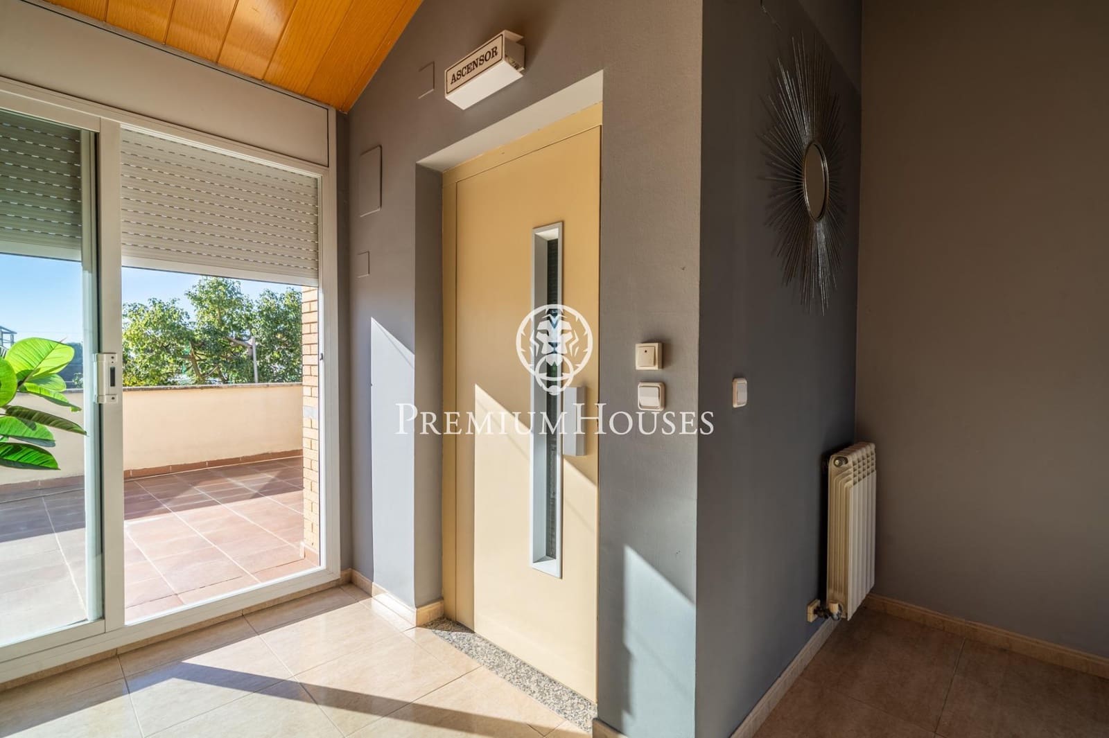 5 slaapkamer Villa te koop in Canet de Mar met zwembad garage - € 1.350.000 (Ref: 9436309)